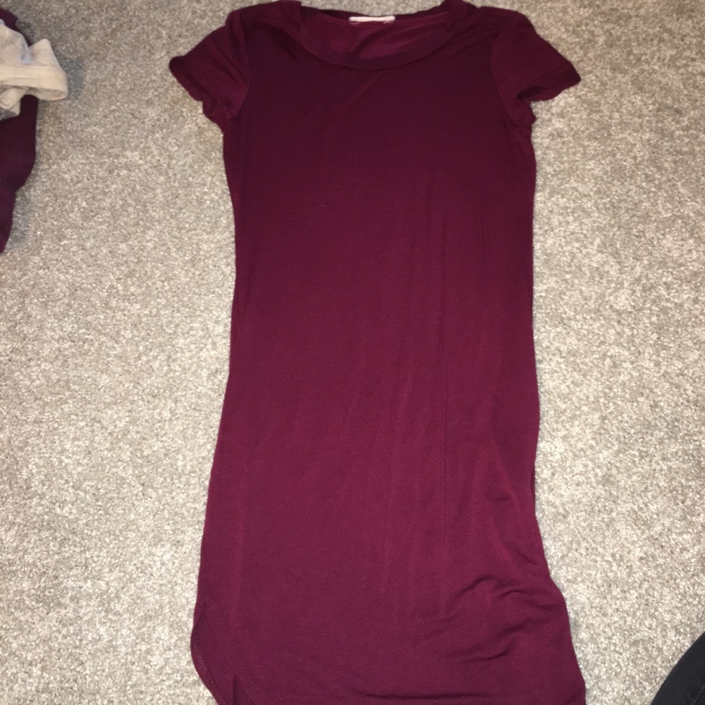 maroon bodycon dress